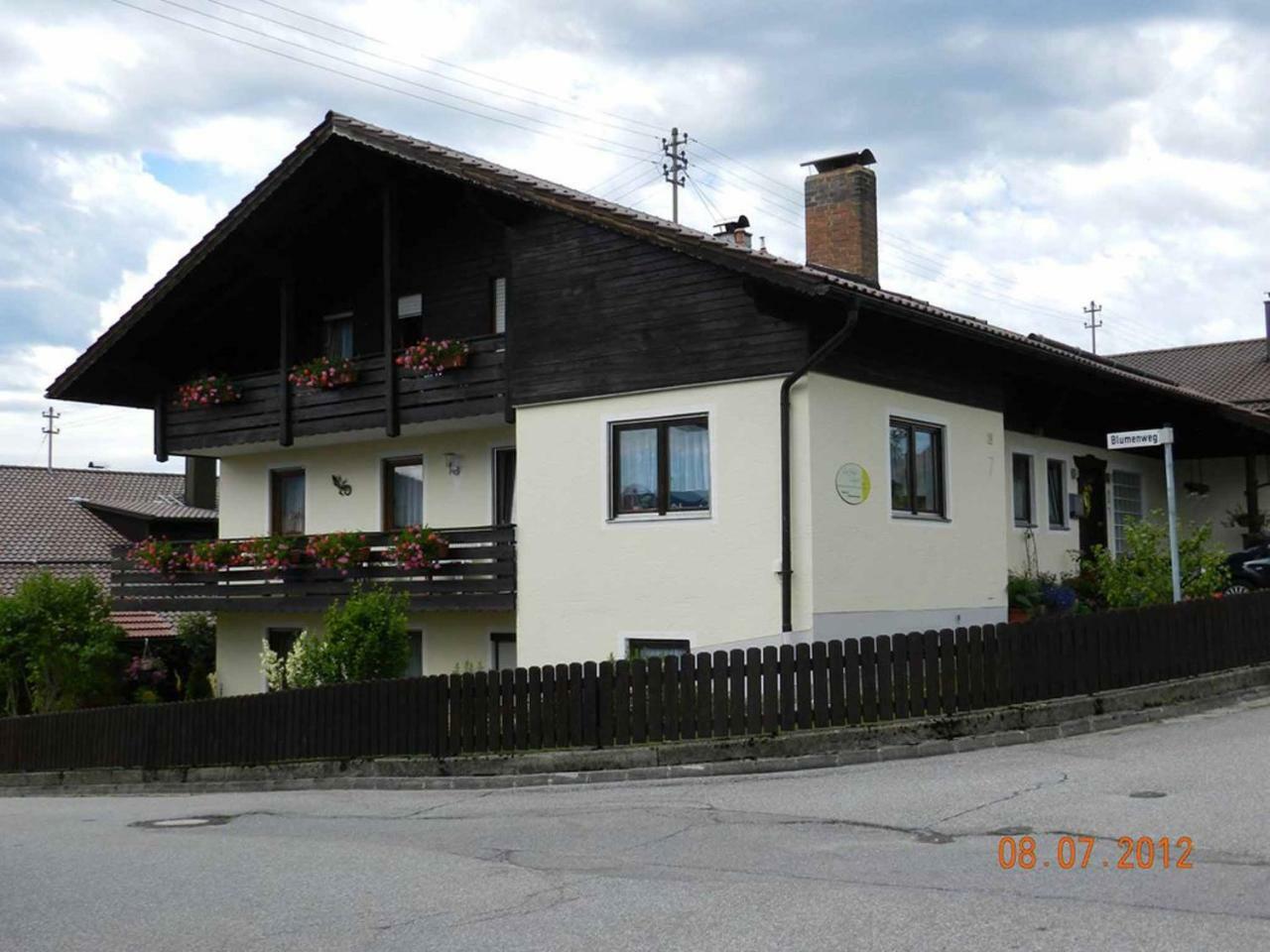 Gaestehaus Schmalzreich Лам Екстериор снимка